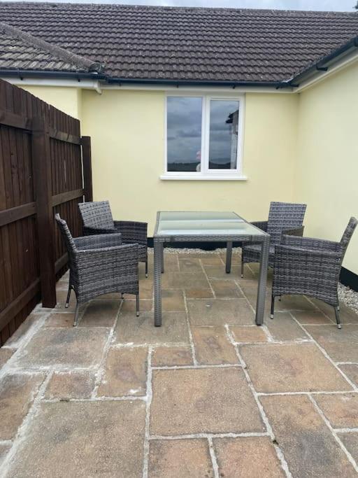 Bungalow In Pillaton Saltash Exterior foto